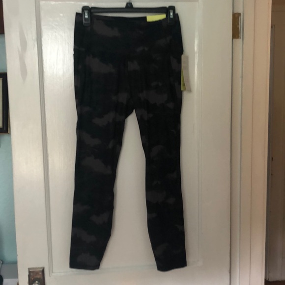 All In Motion 7/8 Leggings - Picture 1 of 7